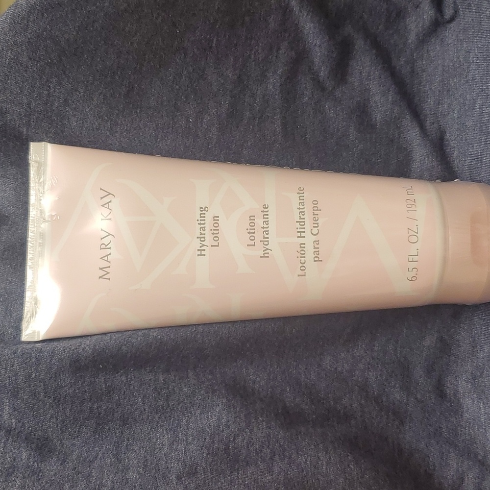 Mary Kay Hydrating Lotion